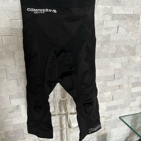 Zoot COMPRESS RX Ultra Recovery compression Tights Black Size 0 - Picture 2 of 7